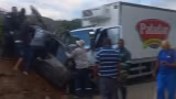 Vídeo: grave acidente entre caminhão e carro deixa ao menos um morto na BR-381 em Jaguaraçu