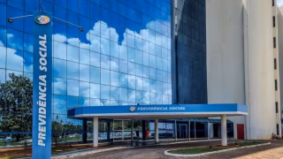INSS retoma programa de bônus para acelerar análise de quase 3 milhões de benefícios
