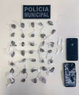 Jovem é preso com maconha e cocaína na Praça dos Pioneiros, em Ipatinga