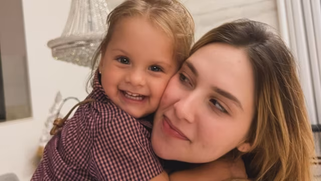 Filhas de Virginia Fonseca devem passar por cirurgia para remover amígdalas e adenoides