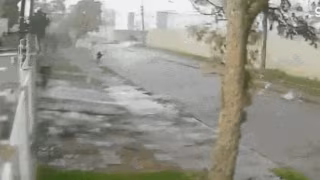 “Estou toda machucada”: jovem relata momento em que enfrentou tornado no Paraná