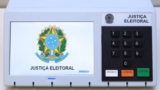 Rede e PSOL negociam renovação de federação de olho em 2026