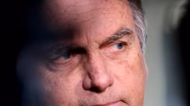 Transferência de Bolsonaro para 'Papudinha' é vista como passo rumo à prisão domiciliar