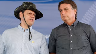 Tarcísio desiste de visitar Bolsonaro na Papudinha e pedirá nova data ao STF