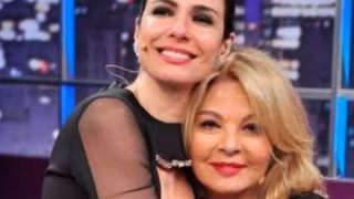 “Dói ver a falta de reconhecimento”, diz mãe de Luciana Gimenez sobre desligamento da TV