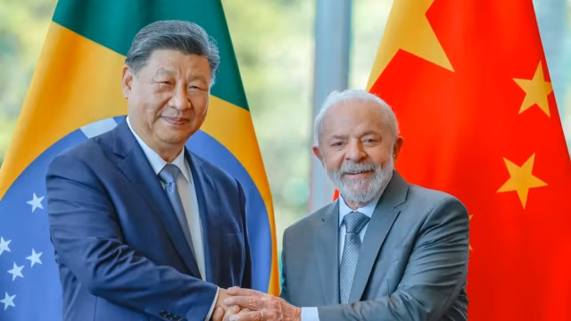 Xi Jinping garante apoio da China ao Brasil após críticas de Lula a ataque dos EUA à Venezuela