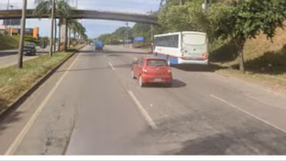 Mulher morre atropelada por carro de motorista de aplicativo na BR-381 em Ipatinga