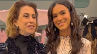 Bruna Marquezine e Fernanda Torres brilham na fila A de desfile da Chanel em Paris
