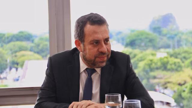 Governo aposta em aprovação de PEC que acaba com escala 6x1 ainda neste semestre