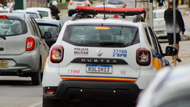 Foragido de 25 anos é recapturado pela PM em área comercial de João Monlevade