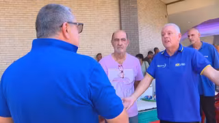 Suspensão de lei que permitia táxis antigos no Rio deixa motoristas apreensivos e endividados