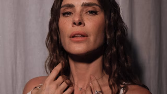 Preta Gil eternizada: Carolina Dieckmmann fala sobre diamante feito com cinzas da cantora