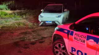 Veículo roubado após assalto é localizado abandonado na BR-262, em São Domingos do Prata