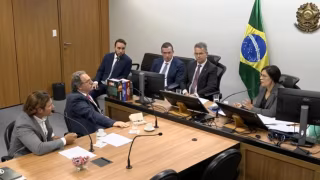 Daniel Vorcaro se recusa a entregar senha do celular à PF em investigação sobre o Banco Master