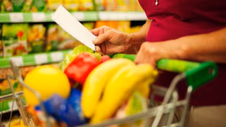 Vendas do varejo caem 0,4% em dezembro, mas fecham 2025 com alta de 1,6%, aponta IBGE