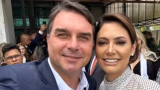 “Existe um tempo para cada coisa”, diz Michelle sobre apoio a Flávio Bolsonaro em 2026
