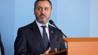 Fórum em Londres patrocinado pelo Master reuniu ministros do STF e diretor da PF e reacende debate em Brasília