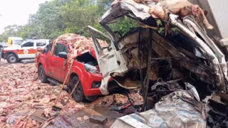 Acidente com quatro veículos na BR-010 deixa um morto e ao menos seis feridos