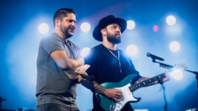 Maquiadora e barbeiro processam Jorge e Mateus após denúncia de agressão e constrangimento em evento