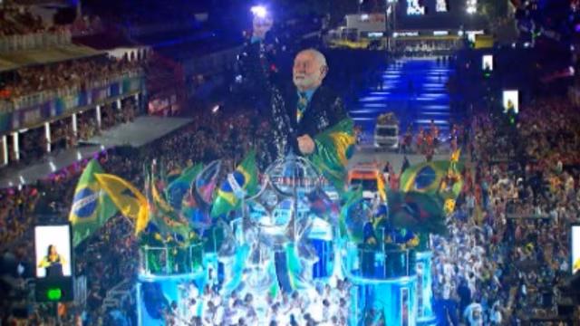 Acadêmicos de Niterói confirma fezes em alegoria antes de desfile com homenagem a Lula