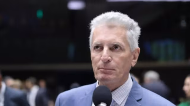 Rogério Correia pede convocação de ex-ministros ligados ao Banco Pleno na CPMI do INSS