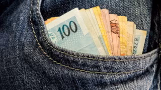 Confiança do consumidor no Brasil sobe e atinge maior nível em 18 meses, aponta Ipsos