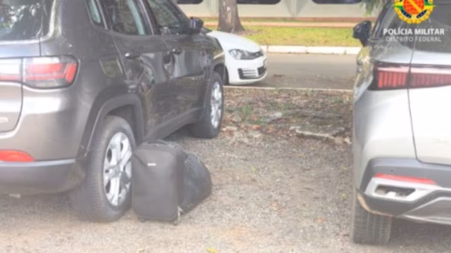 Suspeita de bomba em duas malas faz PM do DF isolar estacionamento do Ministério da Agricultura