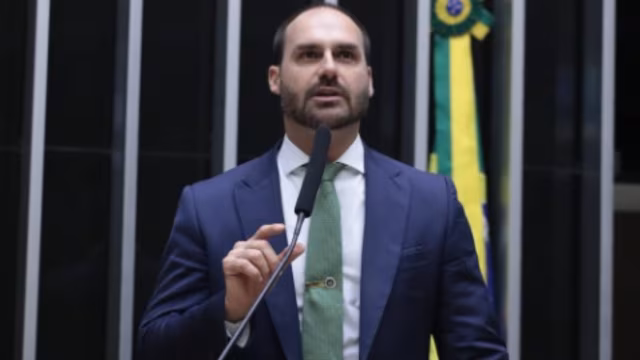 STF abre ação penal e torna Eduardo Bolsonaro réu por coação no curso do processo