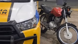 PM Rodoviária recupera moto furtada e detém jovem por receptação em Santana do Paraíso