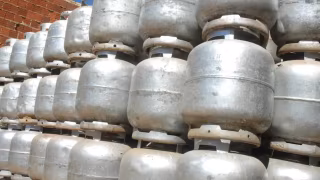 Caixa libera vale-recarga para encher botijão de gás de 13 kg de graça a partir desta segunda