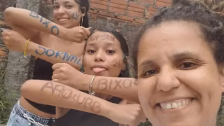 Mãe conquista doutorado enquanto filhas ingressam em universidade pública