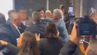 CPMI do INSS termina em briga entre parlamentares após votação de pacote de requerimentos