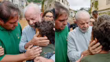 Em visita à Zona da Mata atingida por chuvas, Lula se encontra com prefeito de Ubá