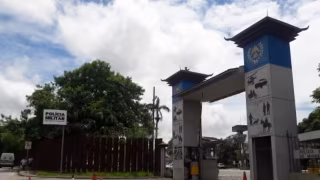 Adolescente de 16 anos é apreendido após PM encontrar drogas escondidas em sofá, em Ipatinga