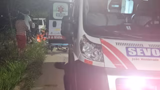 Acidente entre moto e carro deixa motociclista ferido em João Monlevade