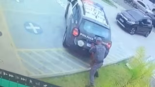 Câmera flagra PM agredindo suspeito durante abordagem em Mauá