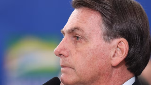 STM recebe pedido para retirar patente de capitão do Exército de Jair Bolsonaro