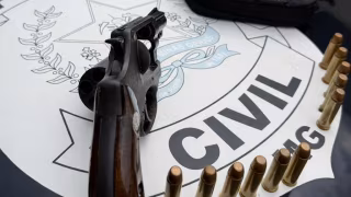 Polícia Civil prende jovem em flagrante por porte ilegal de arma e tráfico em Coronel Fabriciano
