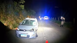 Acidente entre carro e moto no Vale do Aço deixa uma pessoa morta e uma ferida