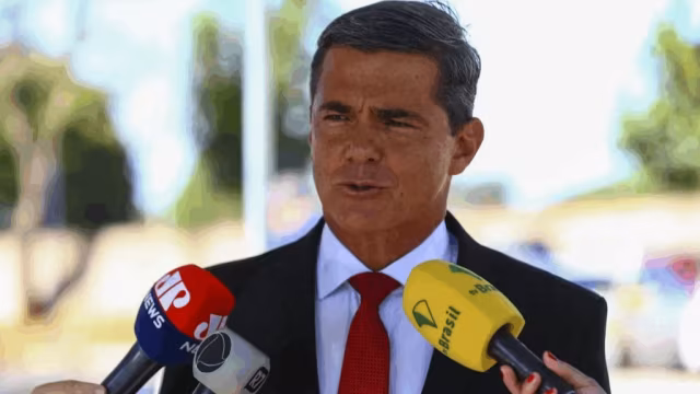 Moraes pede manifestação do Exército sobre visita íntima a general preso em Brasília