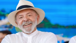 Partido Novo aciona TSE contra Lula, PT e escola de samba por suposta propaganda antecipada