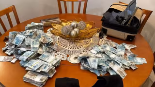 PF cumpre mandados em SC e apreende mala com dinheiro na Operação Barco de Papel