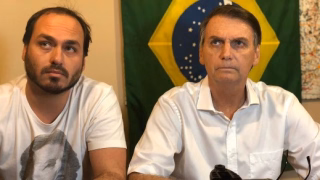 Carlos Bolsonaro diz que Jair passou noite difícil com crises de soluço na Papudinha
