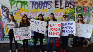 Cresce percentual de mulheres que relatam medo de ser estupradas no Brasil