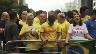 “Michelle, nós te amamos”, diz Nikolas durante ato na Avenida Paulista