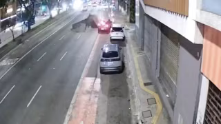 Explosão abre cratera na Rua da Consolação e afeta trânsito no centro de São Paulo