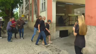 Suspeito de estupro coletivo em Copacabana se apresenta à Polícia Civil; Justiça decreta prisões