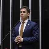 Nikolas diz que não sabia de quem era jatinho ligado a Vorcaro usado na campanha de 2022