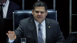 Alcolumbre mantém válida sessão da CPMI do INSS que quebrou sigilo de Lulinha