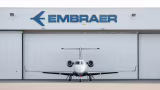 Embraer registra receita recorde de R$ 41,9 bilhões em 2025, mas lucro ajustado cai 45%